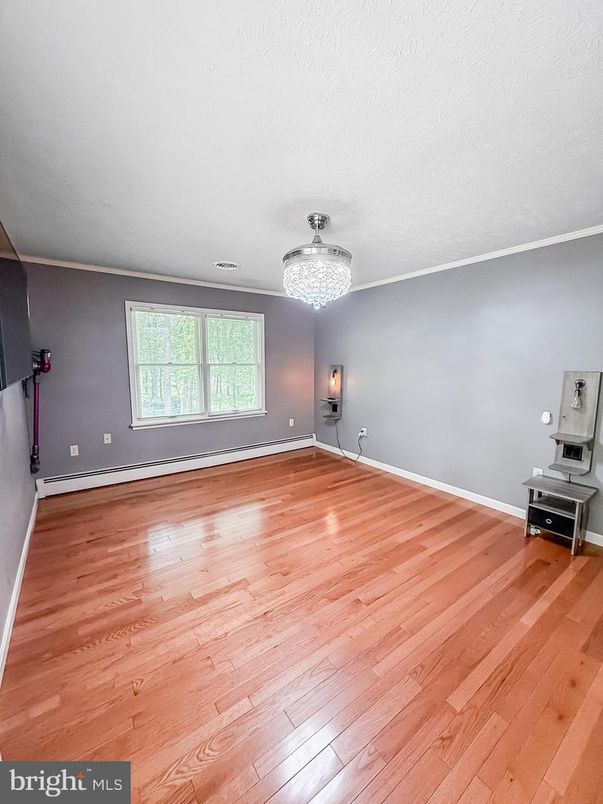 Chandelier, Empty room, Interior, Wood Texture Flooring