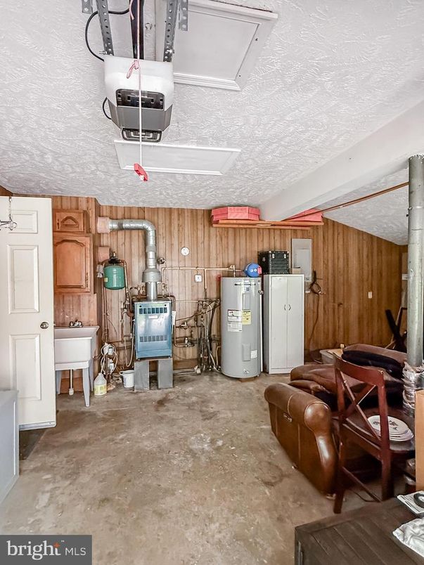 Interior, Washer, Wooden Walls