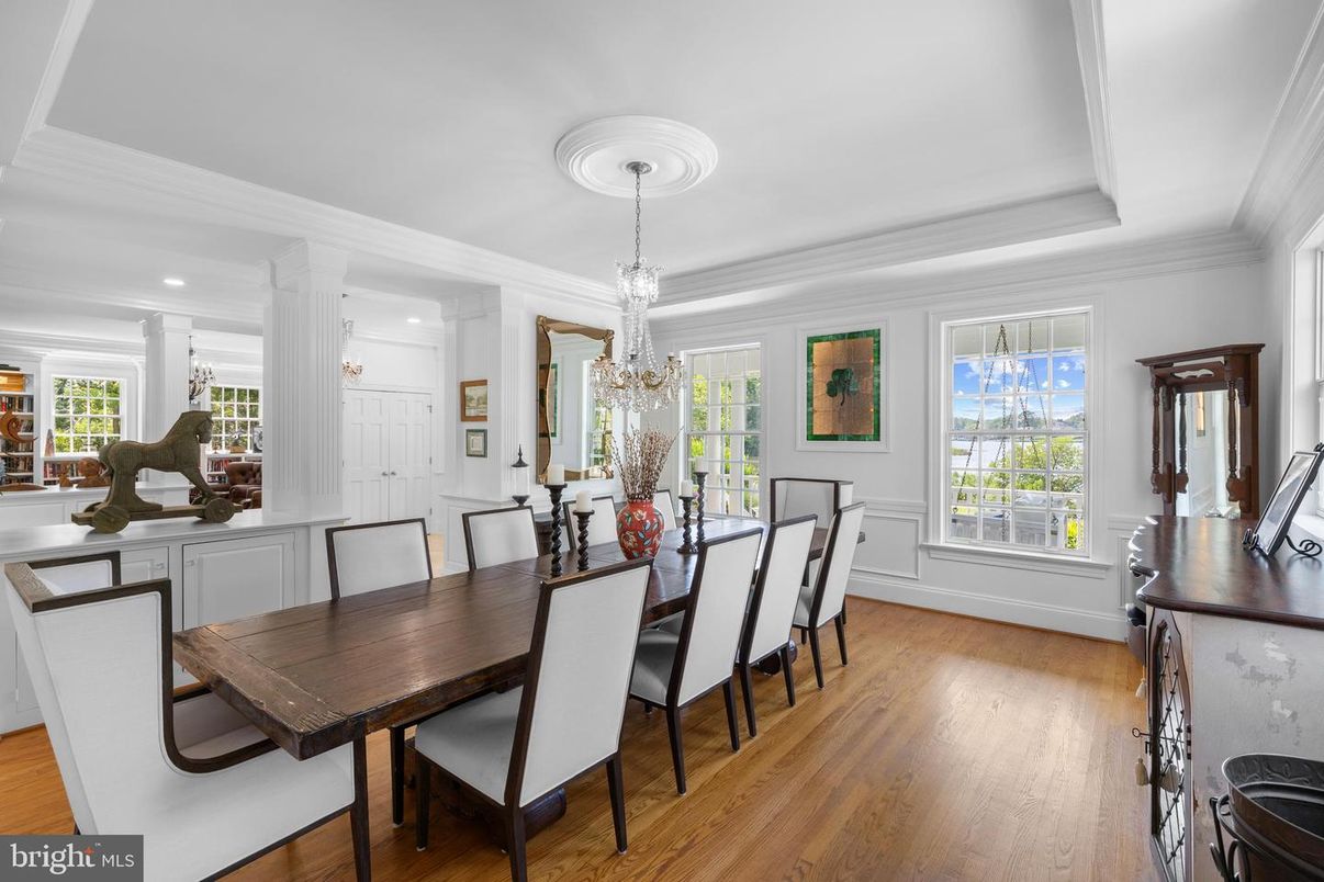 Chandelier, Dining room, Interior, Recessed Lighting, Wood Texture Flooring