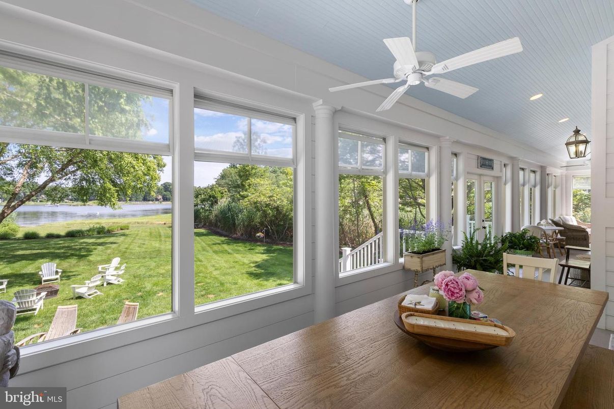 Dining room, Interior, Recessed Lighting, Sun Room