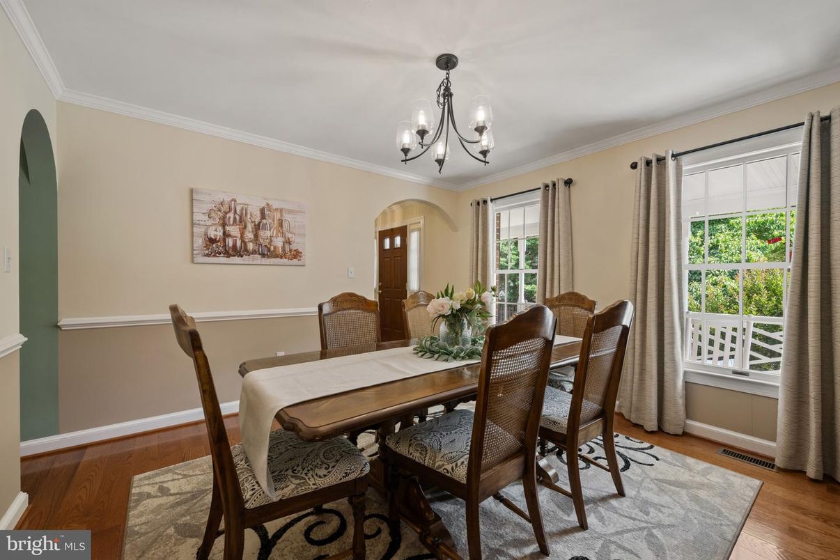 Chandelier, Dining room, Interior, Wood Texture Flooring