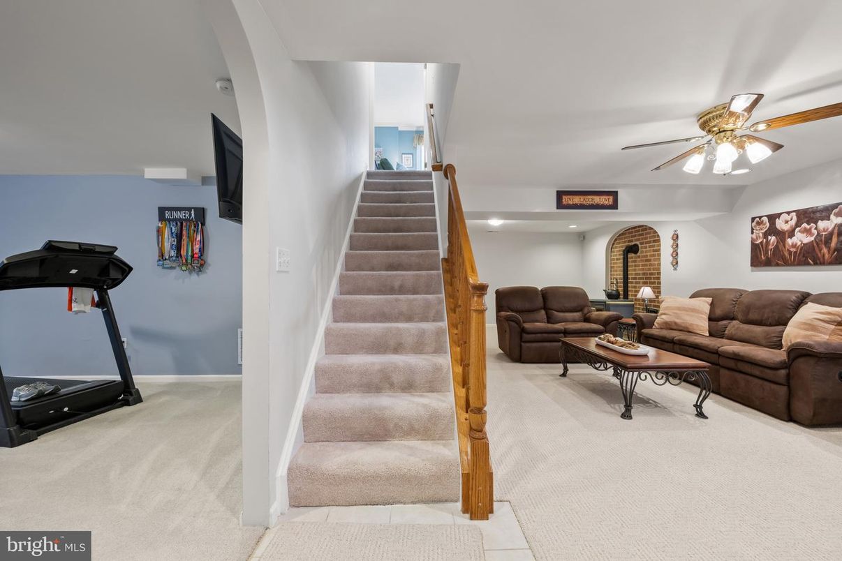 Fitness Equipment, Interior, Living room, Recessed Lighting