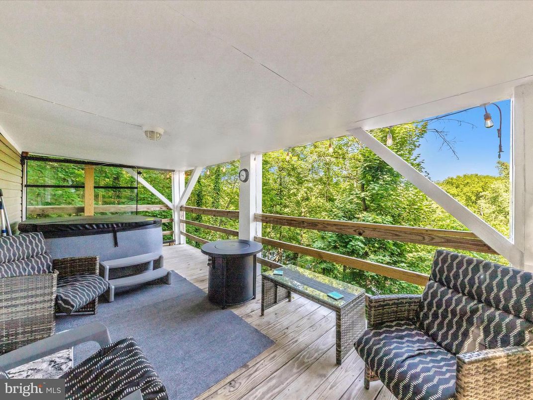 Exterior, Interior, Sun Room