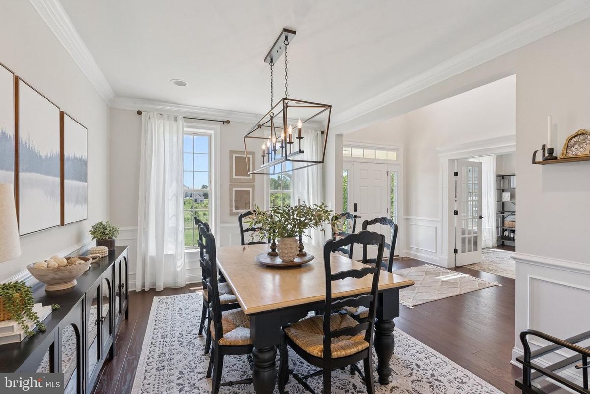 Chandelier, Dining room, Interior, Pendant Lights, Wood Texture Flooring
