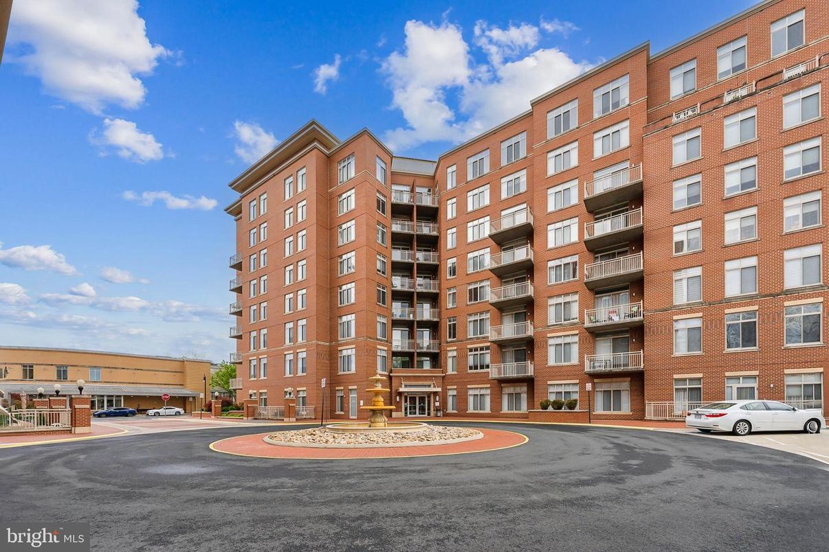Exterior, Facade, Brick Facade, Condo Building
