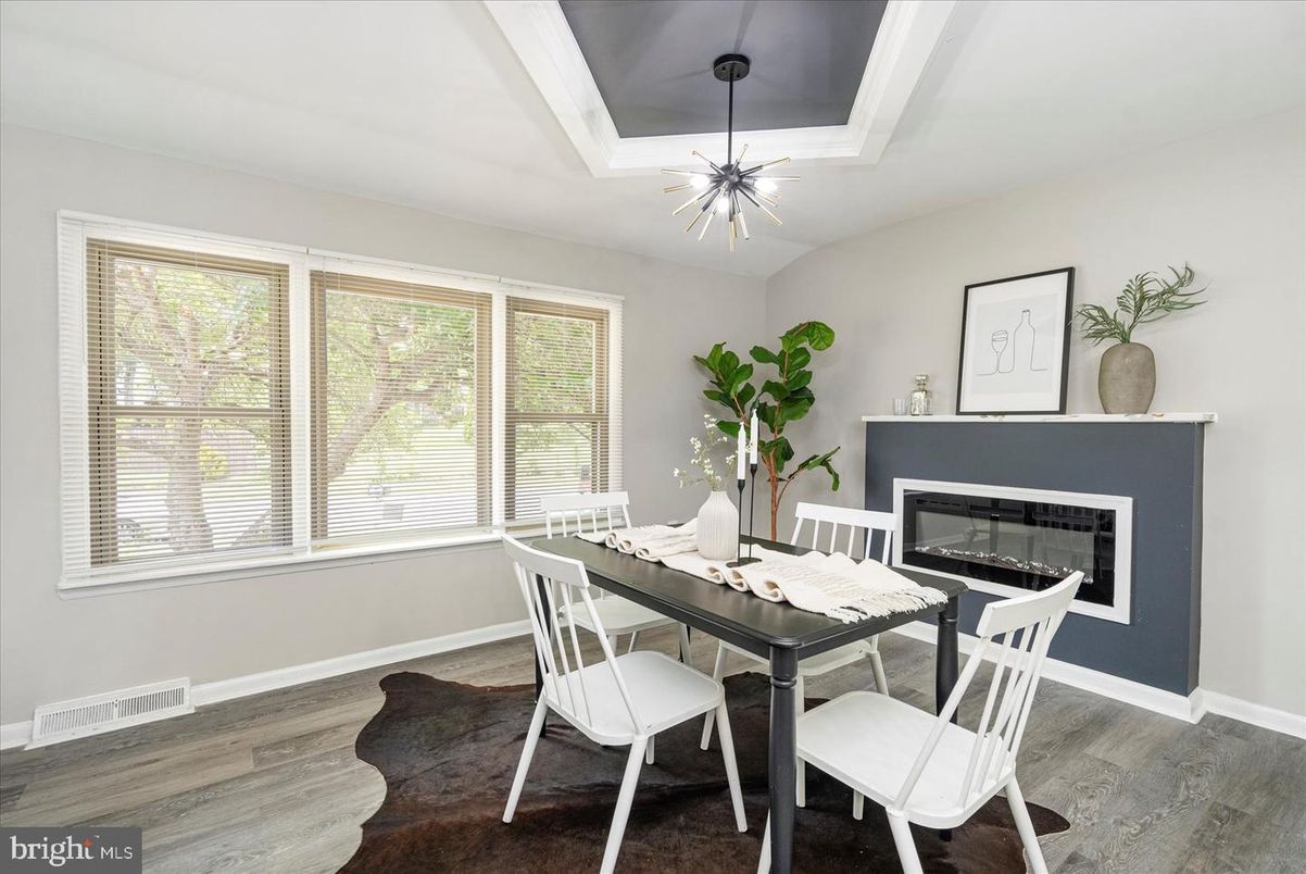 Dining room, Fireplace, Interior, Pendant Lights, Wood Texture Flooring
