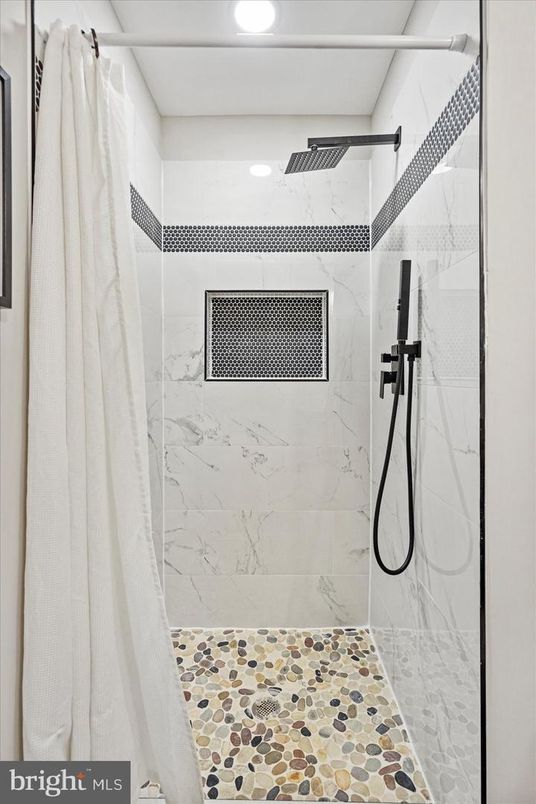 Bathroom, Interior, Marble Walls, Recessed Lighting