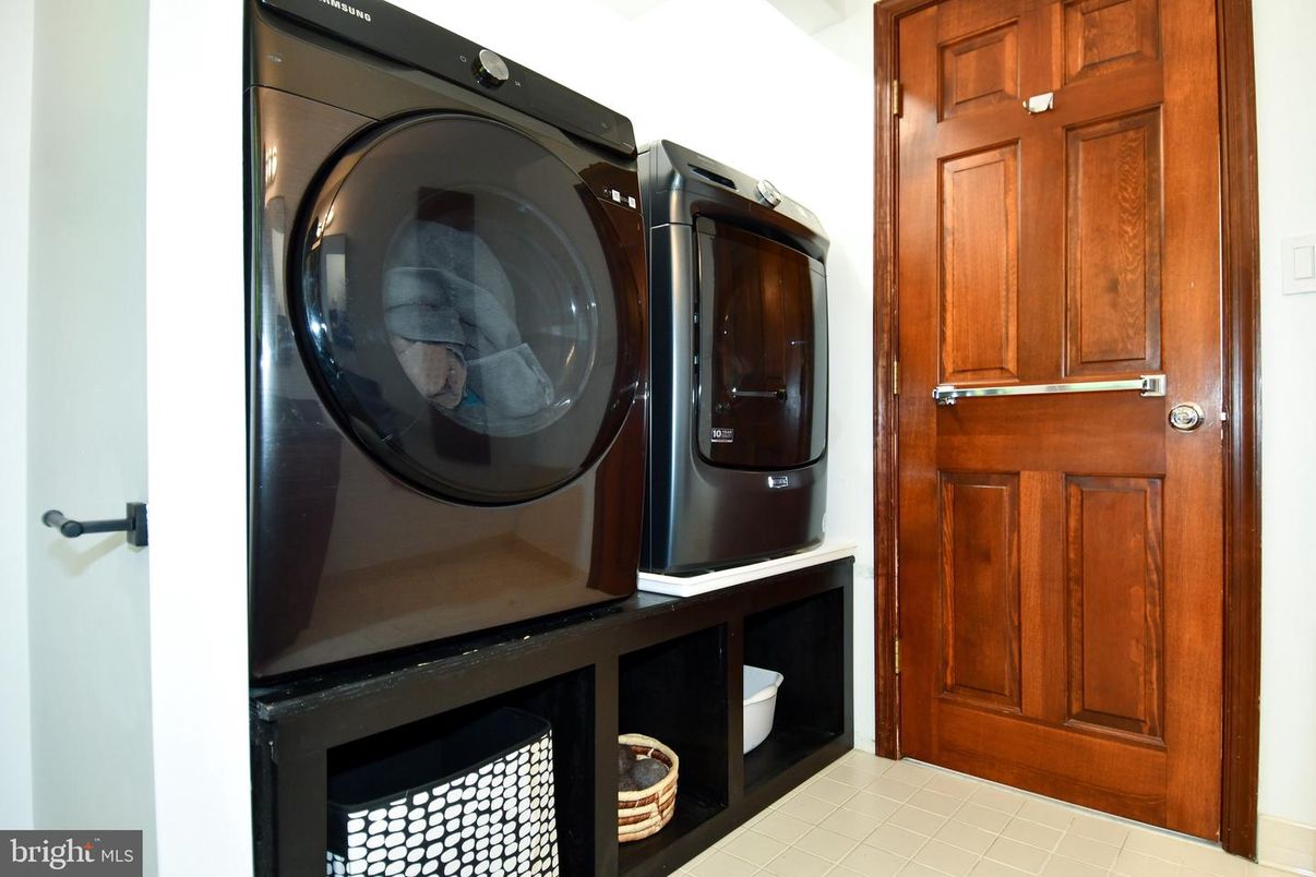 Interior, Washer
