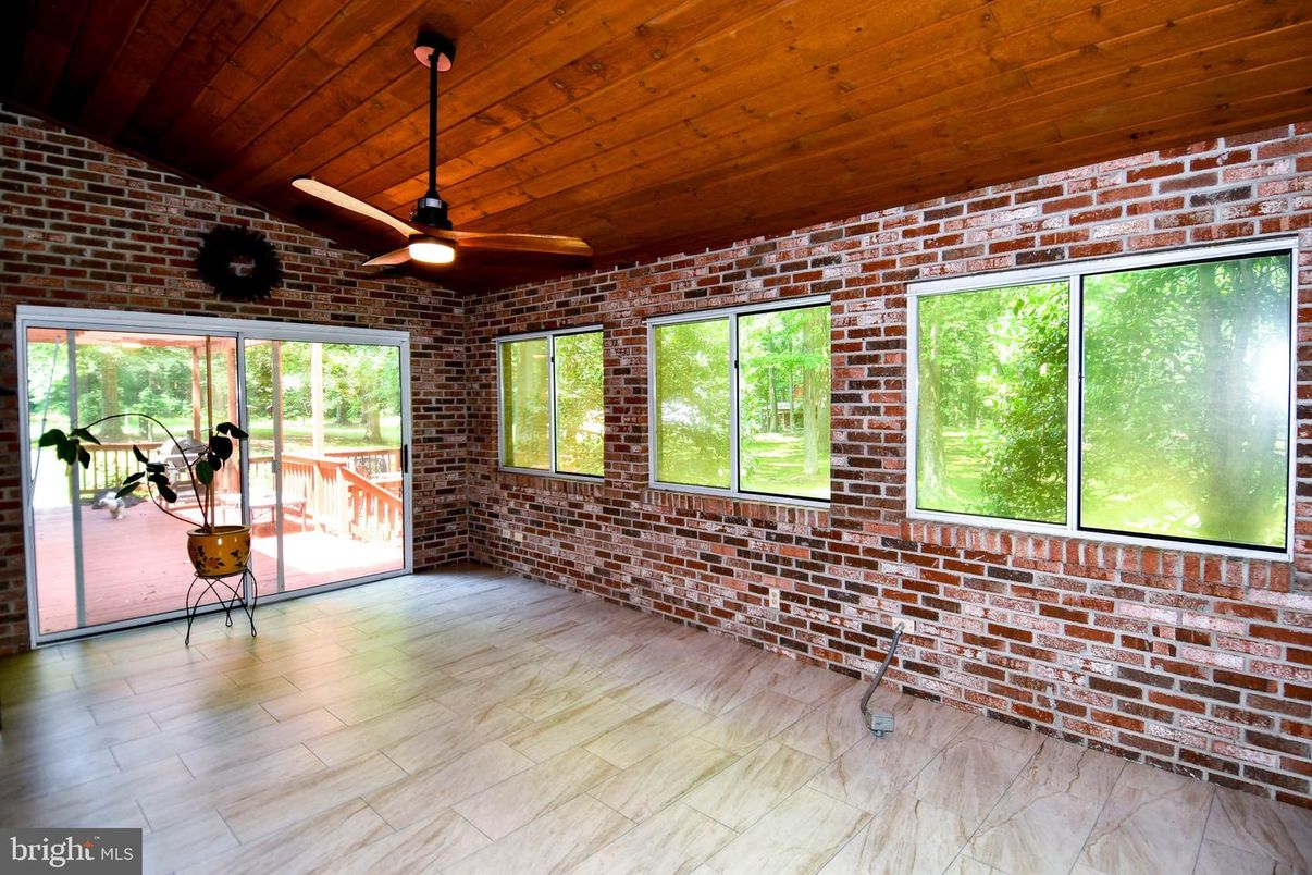 Empty room, Interior, Stone Walls, Wooden Ceilings, Wood Texture Flooring
