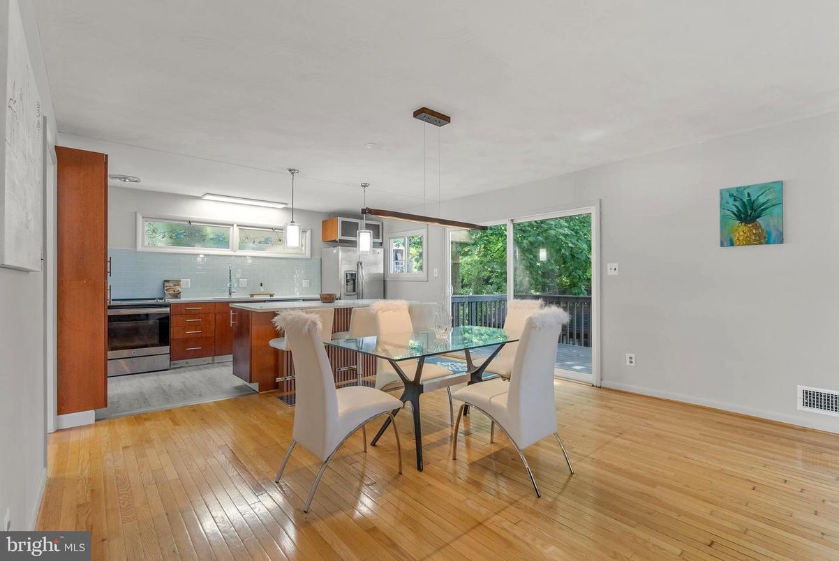 Dining room, Interior, Kitchen, Pendant Lights, Wood Texture Flooring