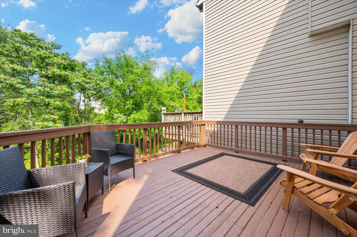 Exterior, Wood Texture Flooring