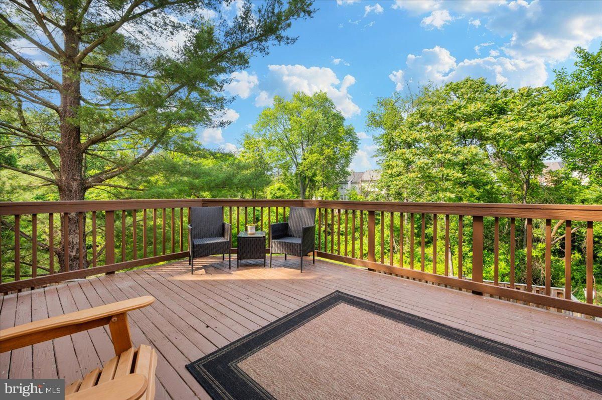 Exterior, Wood Texture Flooring