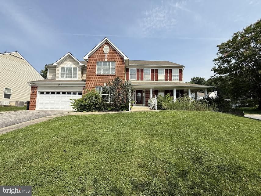 Attached, Exterior, Facade, Brick Facade, Brick Traditional