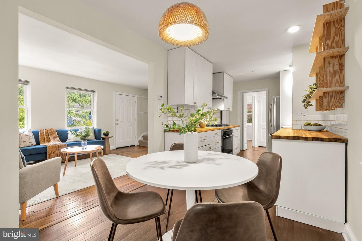 Dining room, Interior, Kitchen, Living room, Recessed Lighting, Wood Texture Flooring