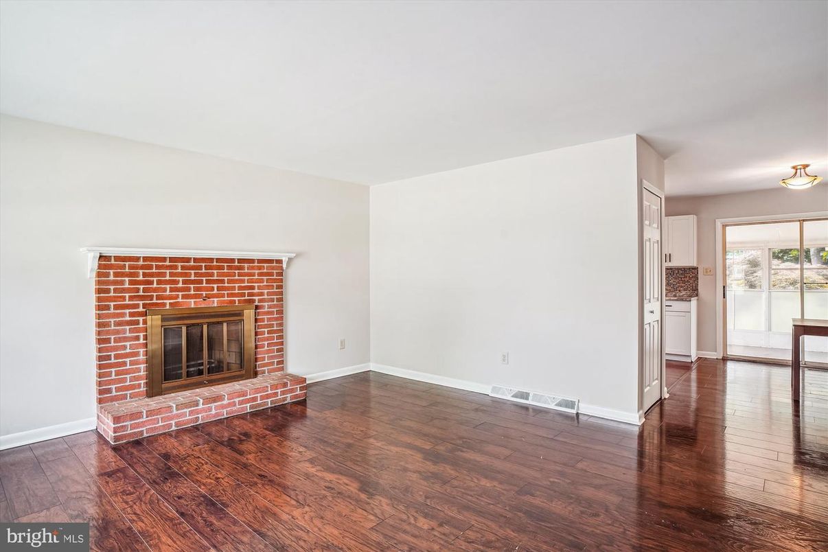 Empty room, Fireplace, Interior, Wood Texture Flooring