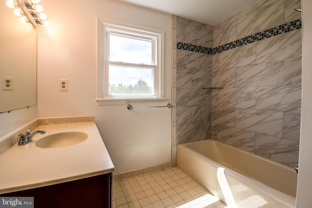 Bathroom, Interior, Marble Walls