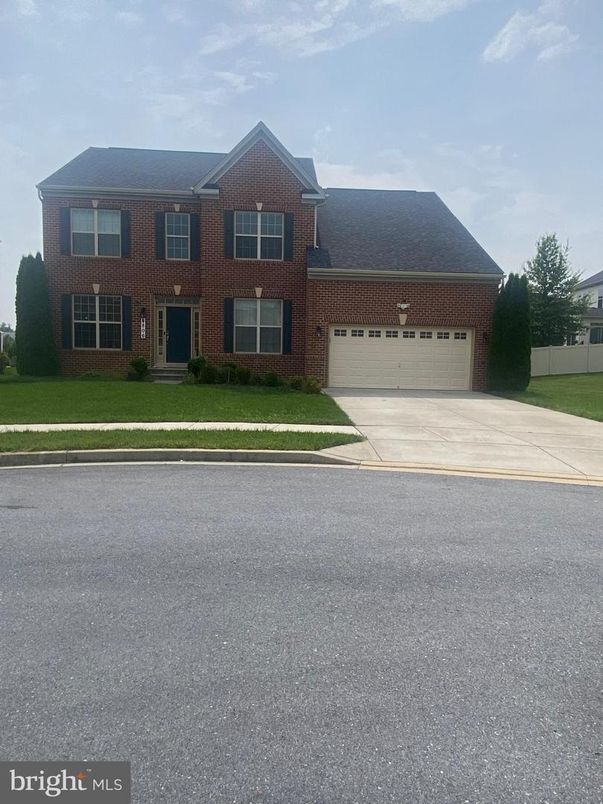 Attached, Exterior, Facade, Brick Facade, Brick Traditional