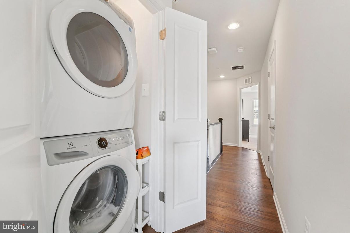 Interior, Recessed Lighting, Utility Closets, Washer, Wood Texture Flooring