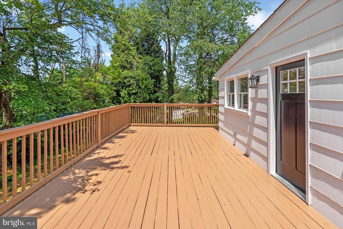 Exterior, Wood Texture Flooring