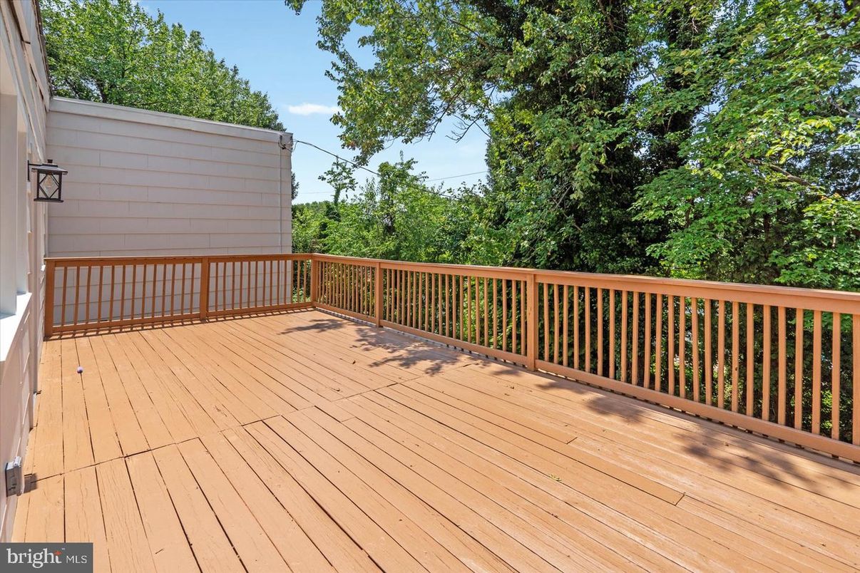 Exterior, Wood Texture Flooring