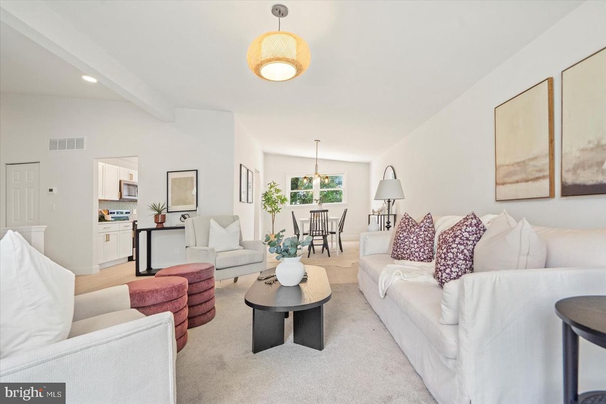 Dining room, Interior, Kitchen, Living room, Pendant Lights, Recessed Lighting