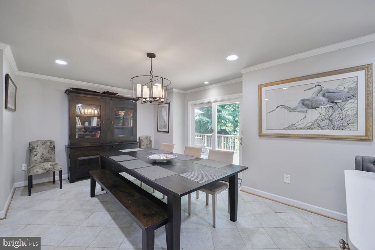 Dining room, Interior, Pendant Lights, Recessed Lighting