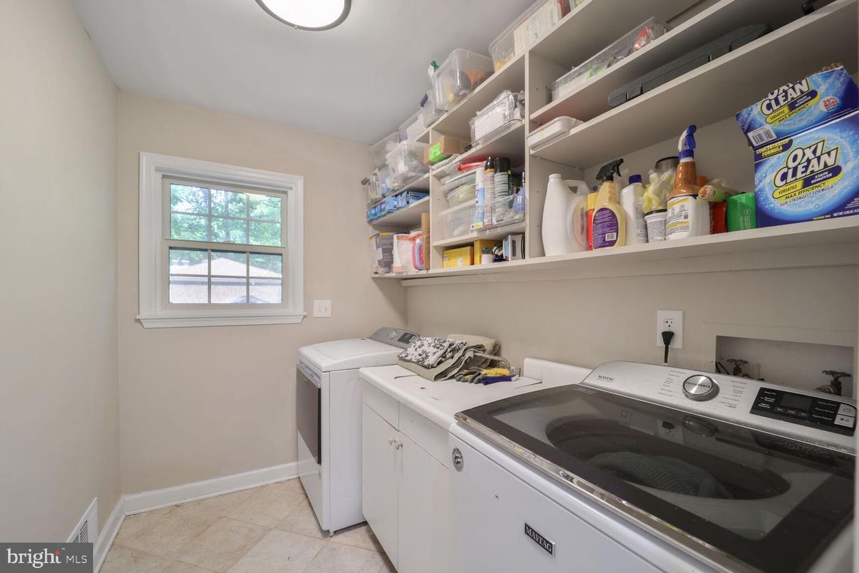 Interior, Washer