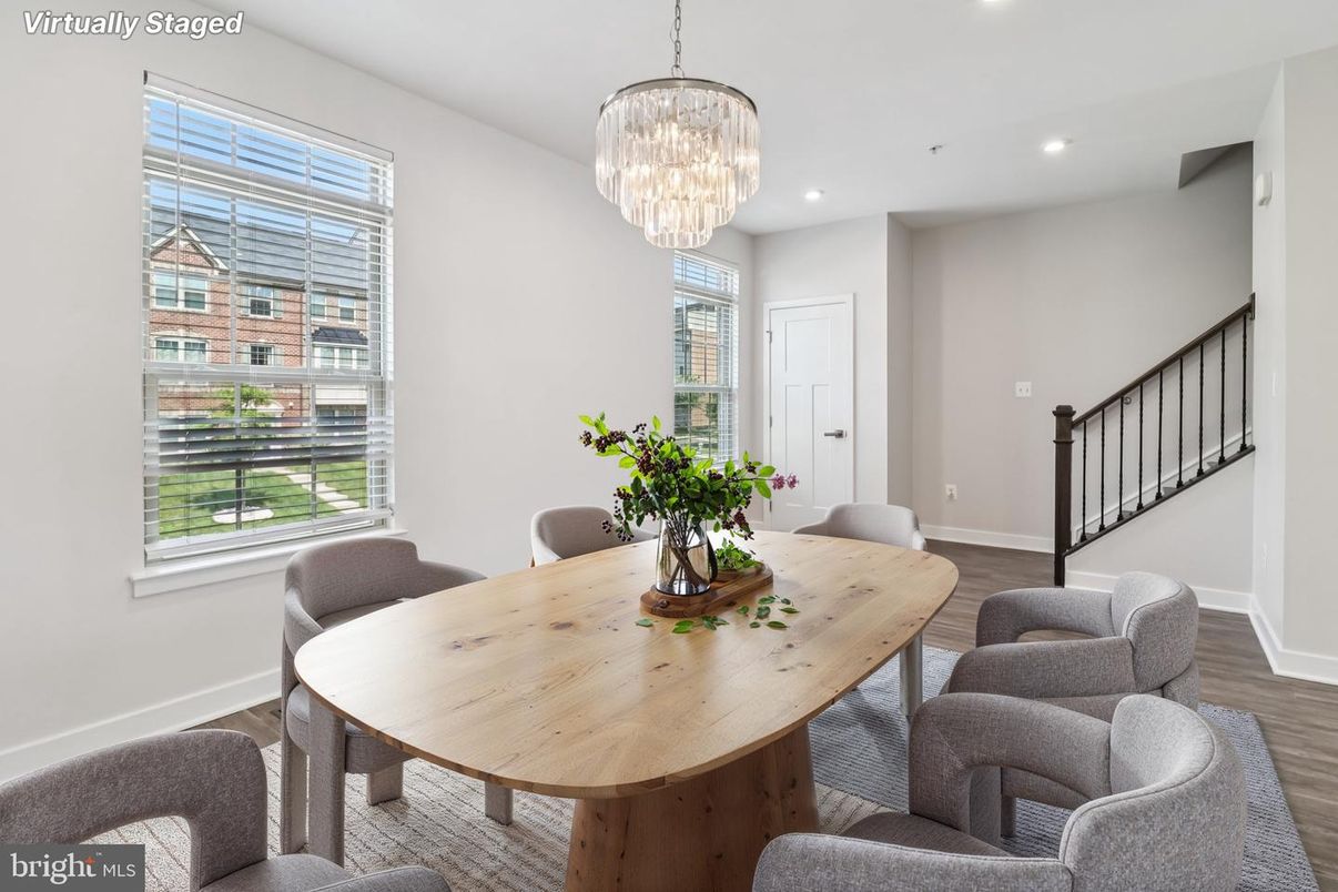Chandelier, Dining room, Interior, Recessed Lighting, Wood Texture Flooring