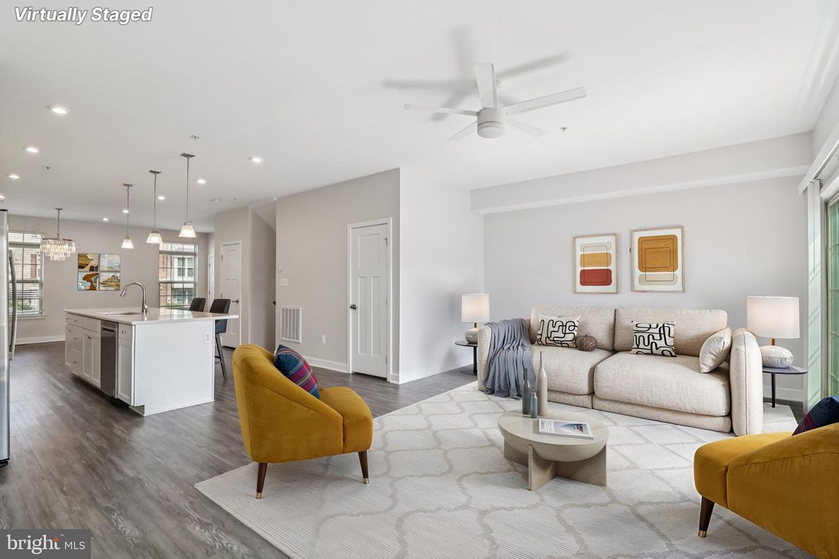 Interior, Kitchen, Living room, Pendant Lights, Recessed Lighting, Wood Texture Flooring