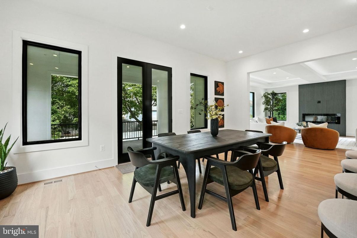 Dining room, Interior, Living room, Recessed Lighting, Wood Texture Flooring