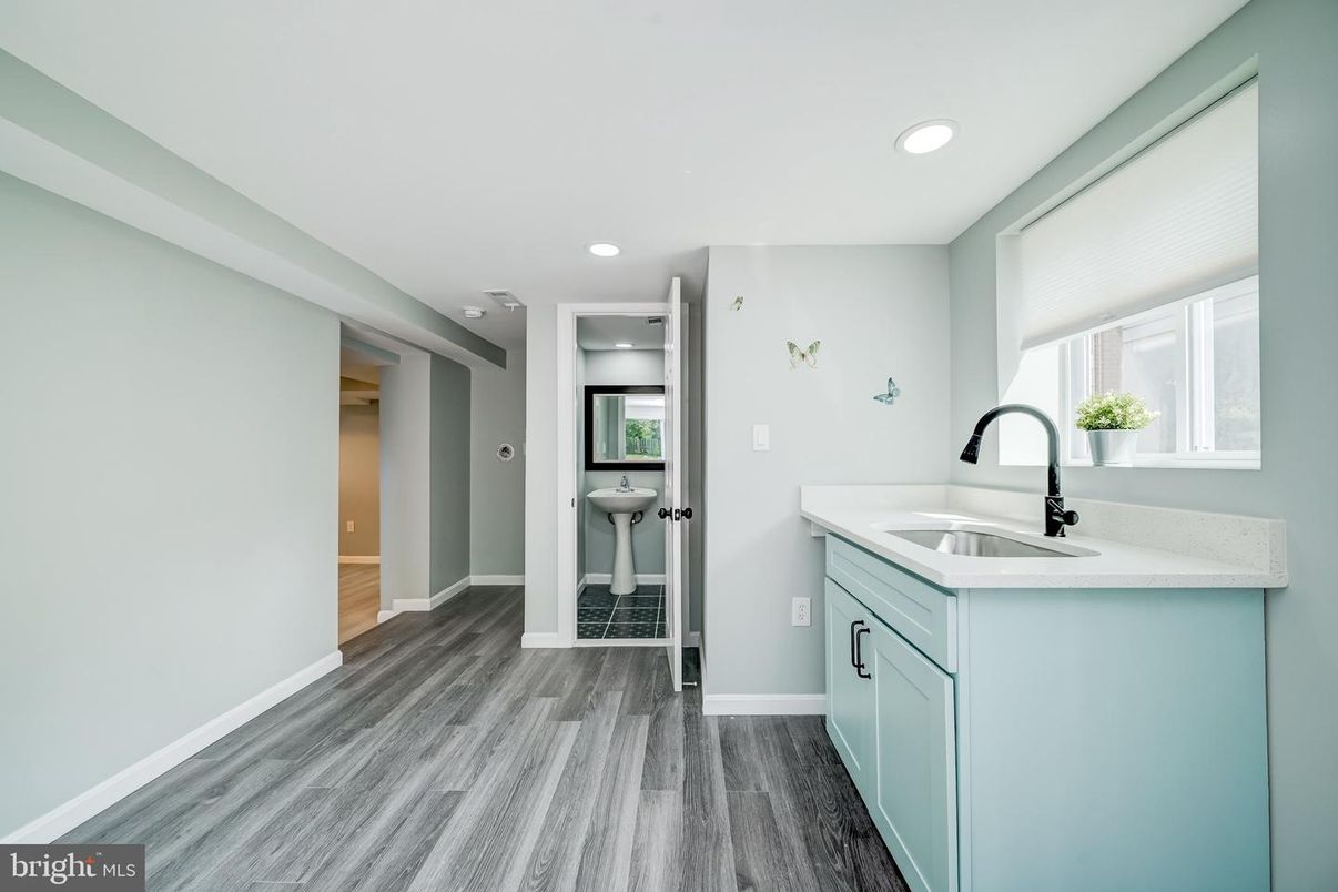 Interior, Kitchen, Recessed Lighting, Wood Texture Flooring