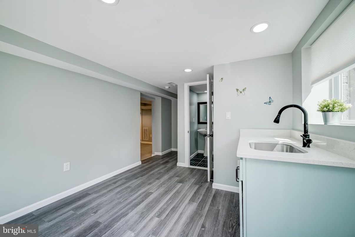 Interior, Kitchen, Recessed Lighting, Wood Texture Flooring