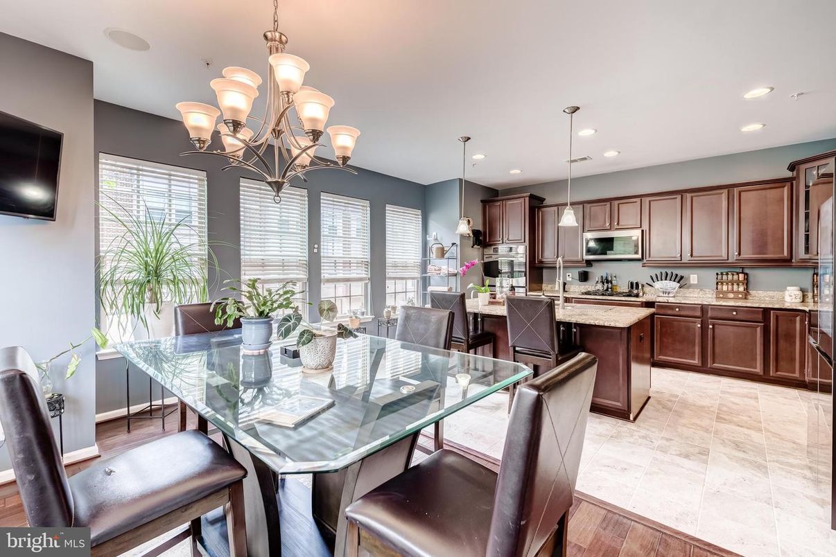 Chandelier, Dining room, Interior, Kitchen, Pendant Lights, Recessed Lighting