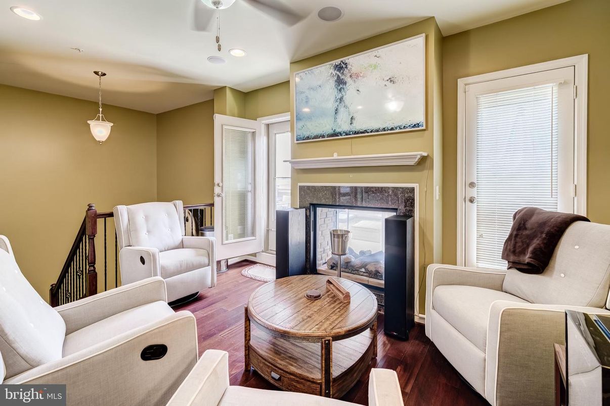 Fireplace, Interior, Living room, Pendant Lights, Recessed Lighting, Wood Texture Flooring