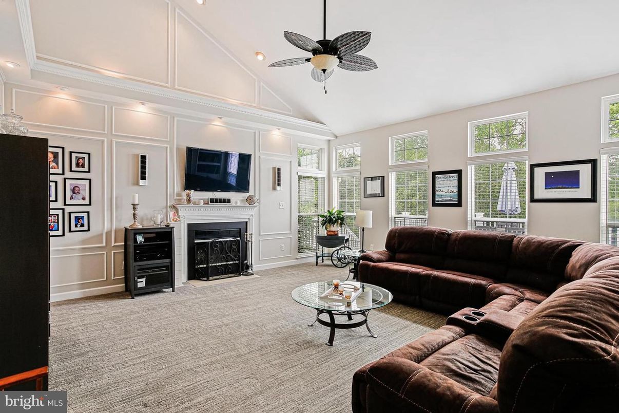 Fireplace, Interior, Living room, Recessed Lighting