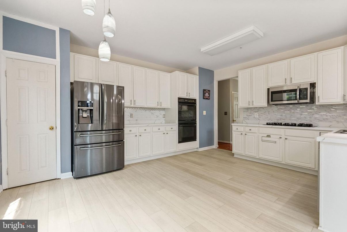 Interior, Kitchen, Pendant Lights, Stainless Steel Appliances, Wood Texture Flooring