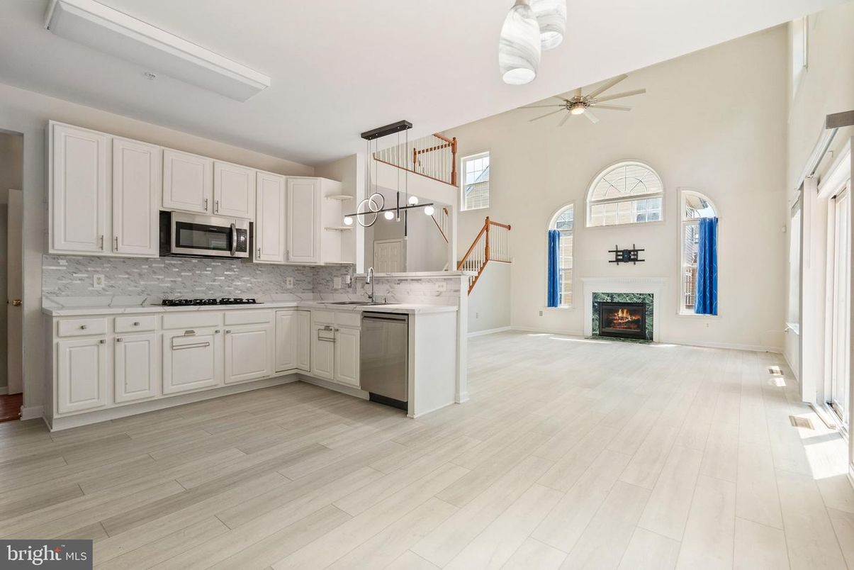 Fireplace, Interior, Kitchen, Pendant Lights, Wood Texture Flooring