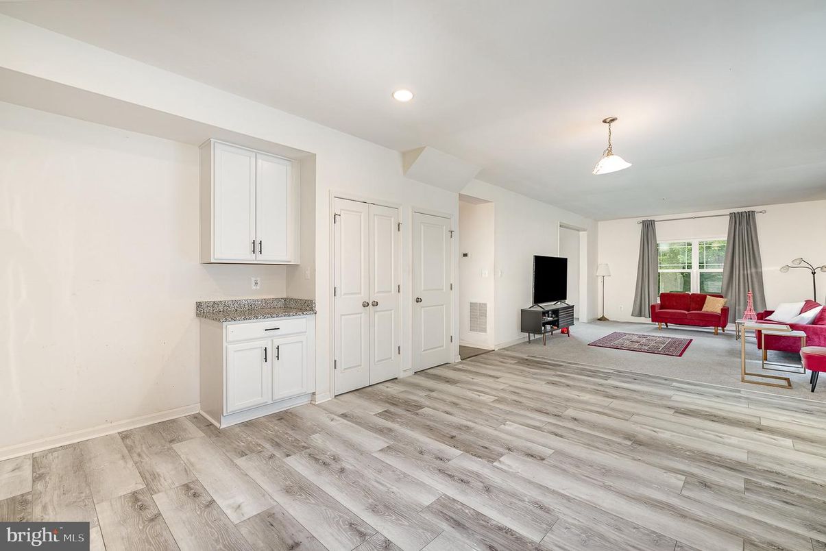 Interior, Pendant Lights, Recessed Lighting, Wood Texture Flooring