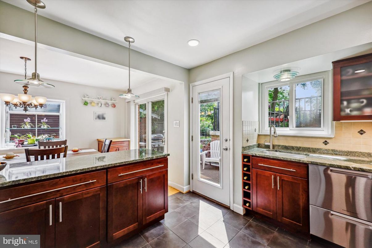 Dining room, Interior, Kitchen, Pendant Lights, Recessed Lighting