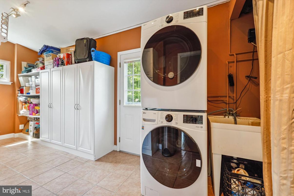 Interior, Utility Closets, Washer