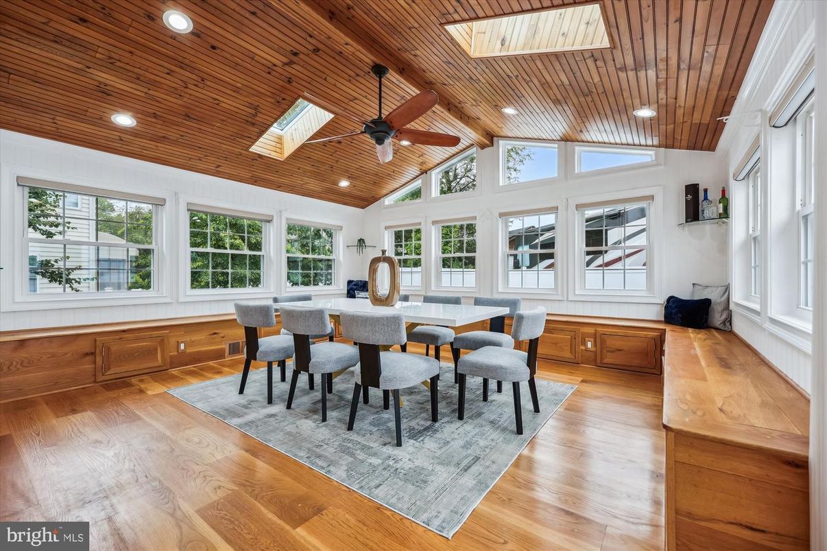 Dining room, Interior, Recessed Lighting, Wooden Ceilings, Wood Texture Flooring