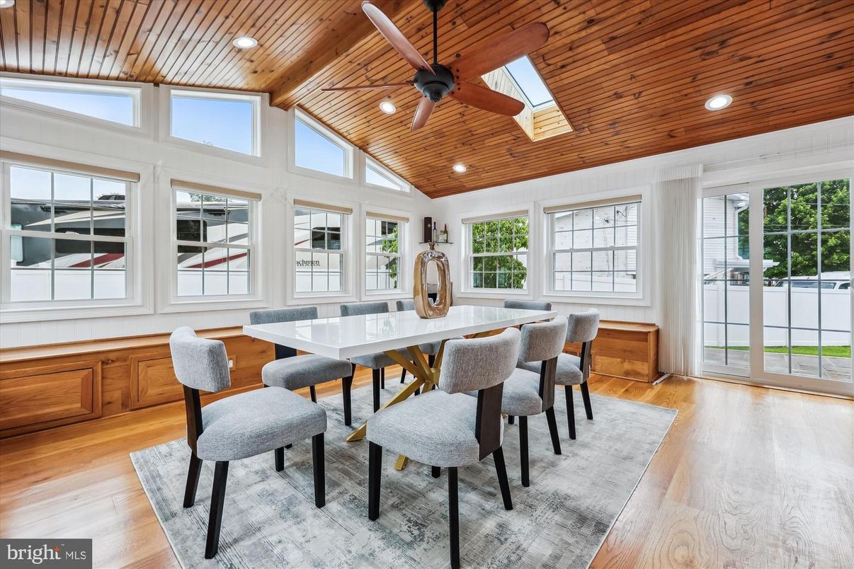 Dining room, Interior, Recessed Lighting, Wooden Ceilings, Wood Texture Flooring