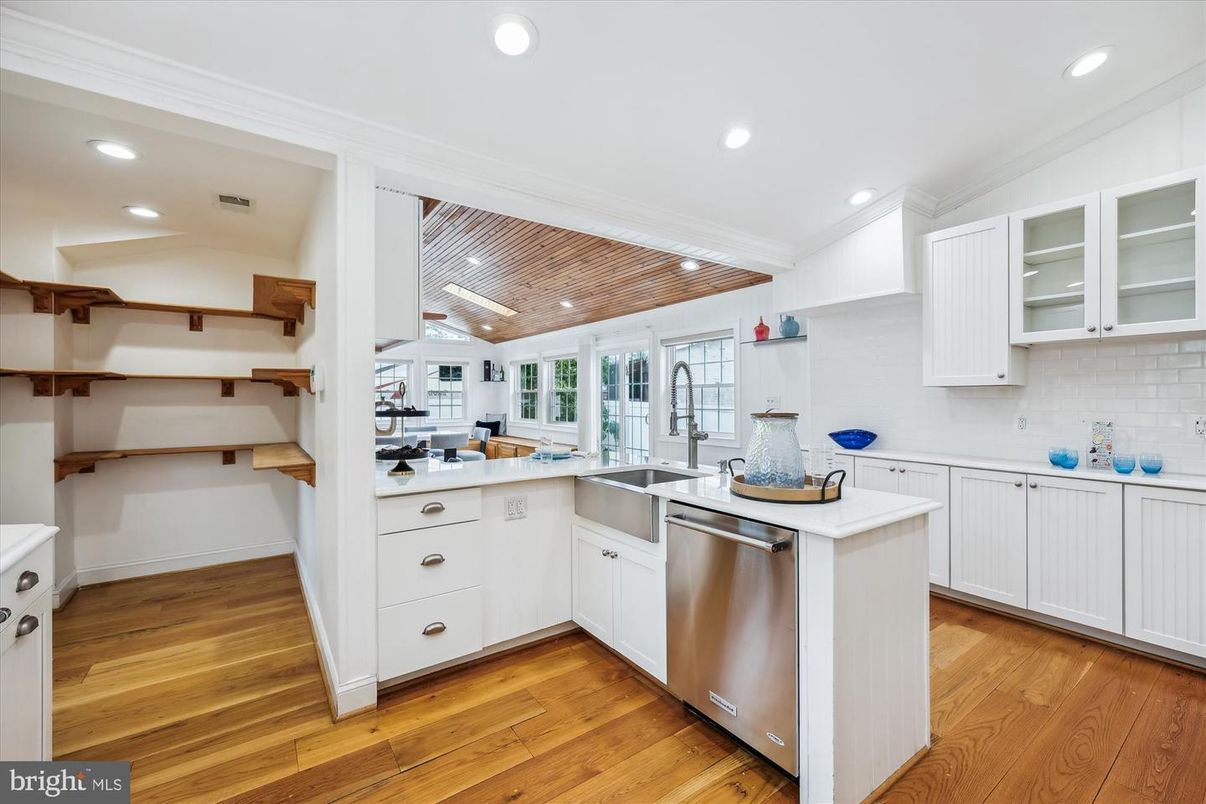 Interior, Kitchen, Recessed Lighting, Stainless Steel Appliances, Wooden Ceilings, Wood Texture Flooring
