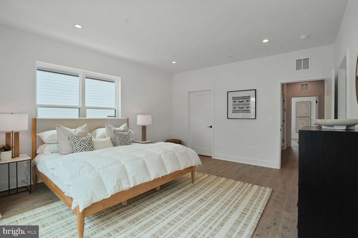 Bedroom, Interior, Recessed Lighting, Wood Texture Flooring