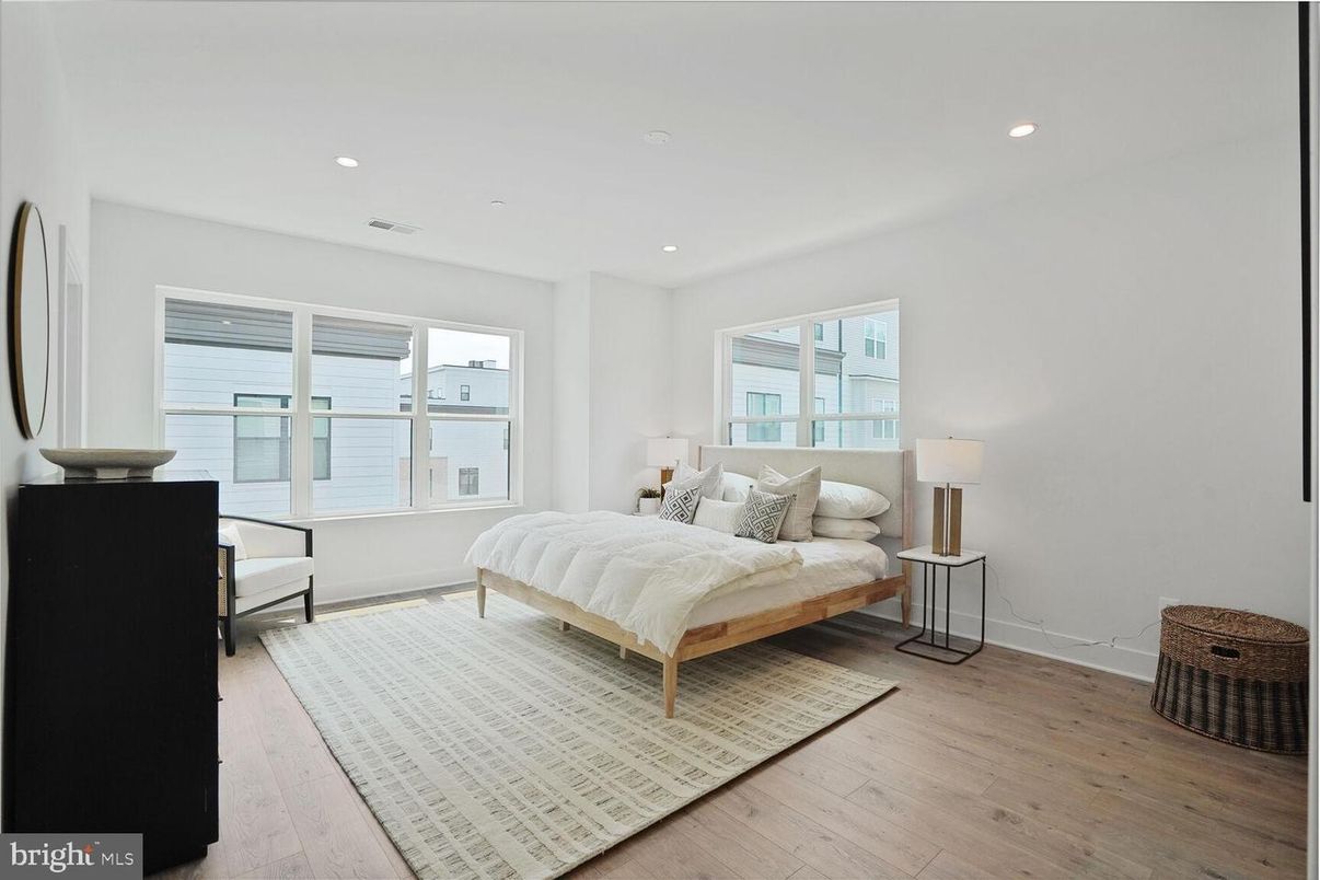 Bedroom, Interior, Recessed Lighting, Water, Wood Texture Flooring