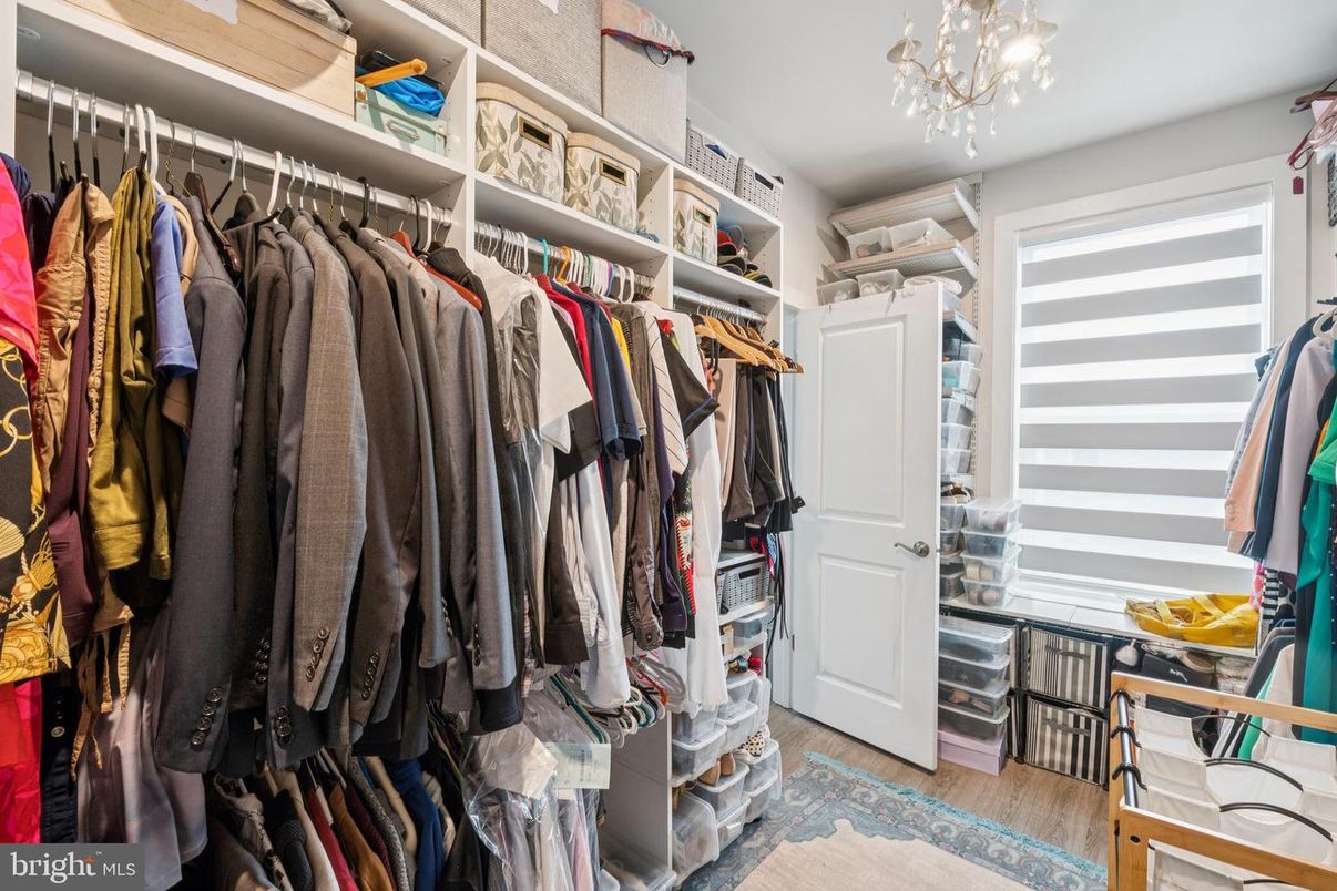 Interior, Walk-in Closets, Wood Texture Flooring