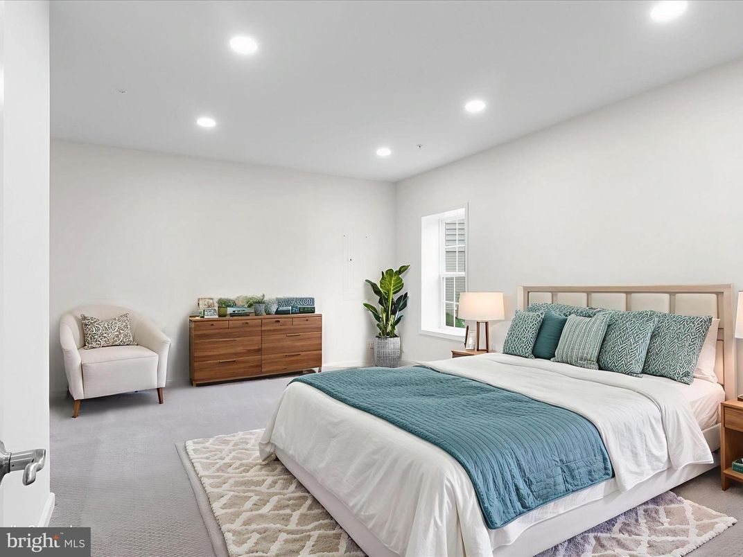 Bedroom, Interior, Recessed Lighting
