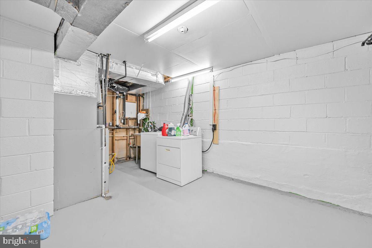 Interior, Stone Walls, Washer