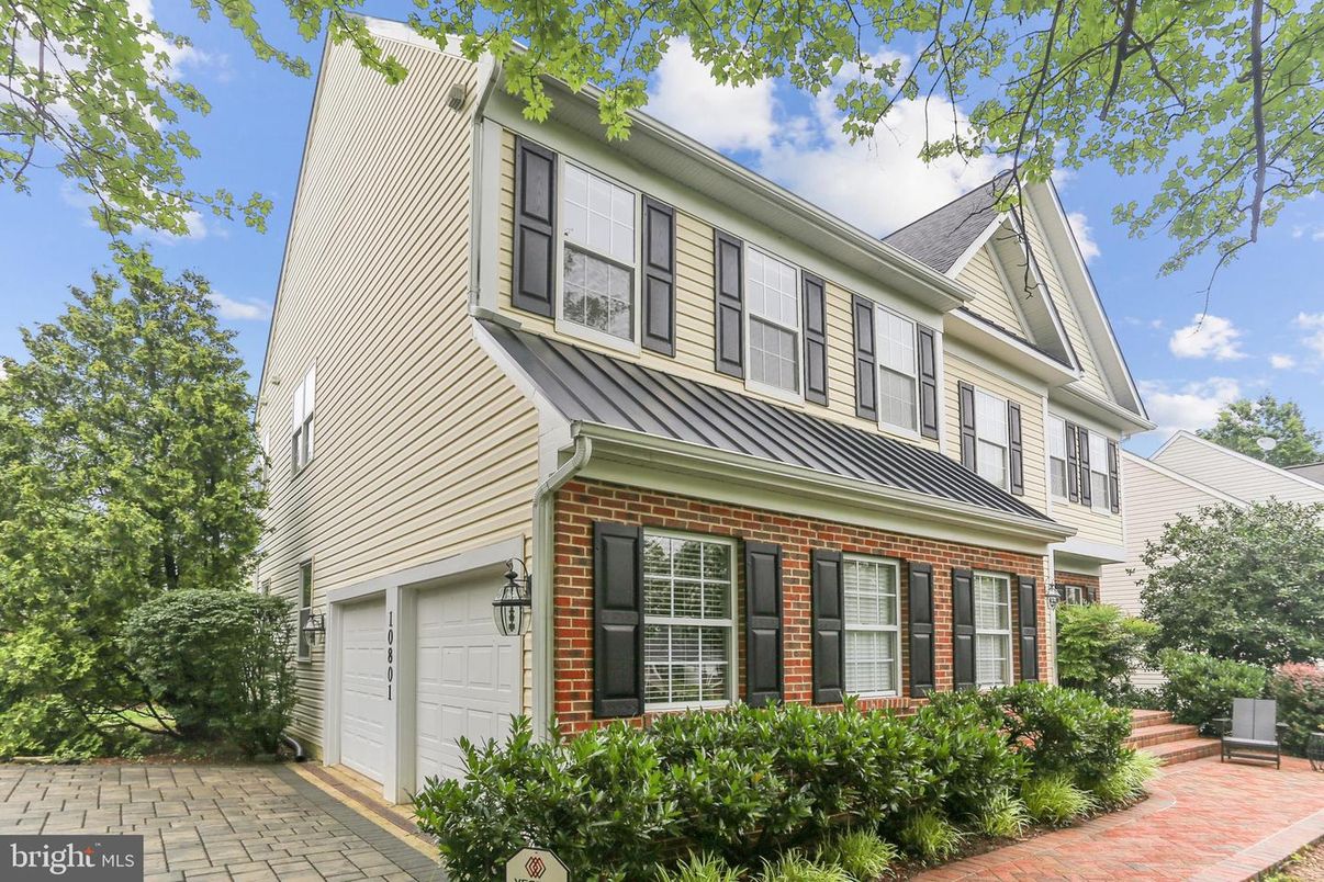 Attached, Exterior, Facade, Brick Facade, Farmhouse