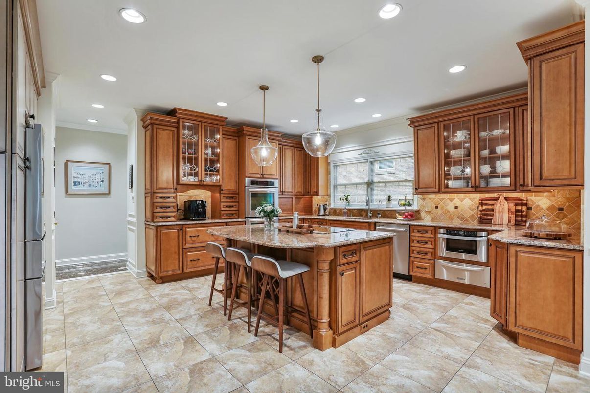 Interior, Kitchen, Pendant Lights, Recessed Lighting, Stainless Steel Appliances